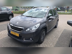 Peugeot 2008 - 1.2 82pk Active |Dealer onderhouden| Navigatie | Trekhaak | Panorama dak | Airco | Cruise