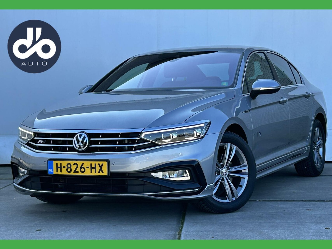 Volkswagen Passat - 1.5 TSI 150pk DSG Elegance Business R DIGI DASH. FULL LED I NAVI + CAMERA I ALCANTARA + LE - AutoWereld.nl