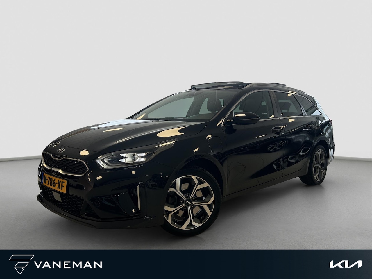 Kia Cee'd Sportswagon - Ceed 1.6 GDI PHEV ExecutiveLine Automaat | Panoramadak | Leder | Stoelkoeling | Camera | N - AutoWereld.nl