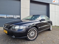 Volvo S60 - 2.4 AUTOMAAT LEDER NAVI CRUISE 2 X SLEUTELS