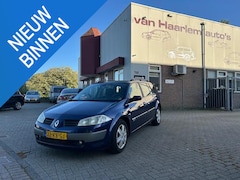 Renault Mégane Grand Tour - 2.0-16V Privilège Luxe