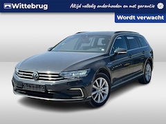 Volkswagen Passat Variant - 1.4 TSI PHEV GTE Business / 360 graden camera / Stoel verwarming voor / Navigatie / Carpla