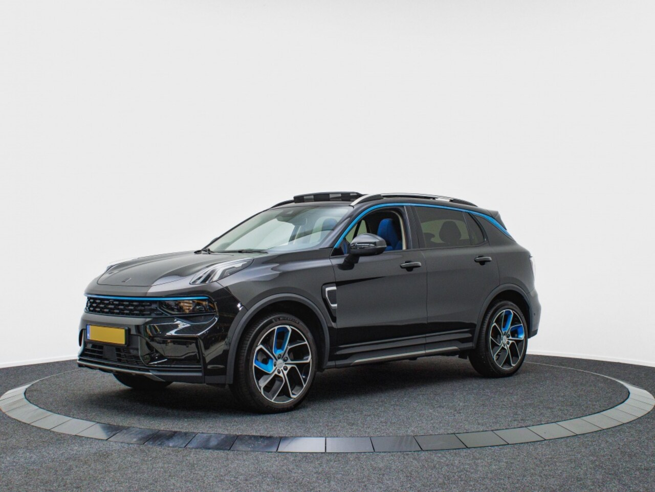 Lynk & Co 01 - 1.5 | Facelift | 360° camera | Panoramadak - AutoWereld.nl