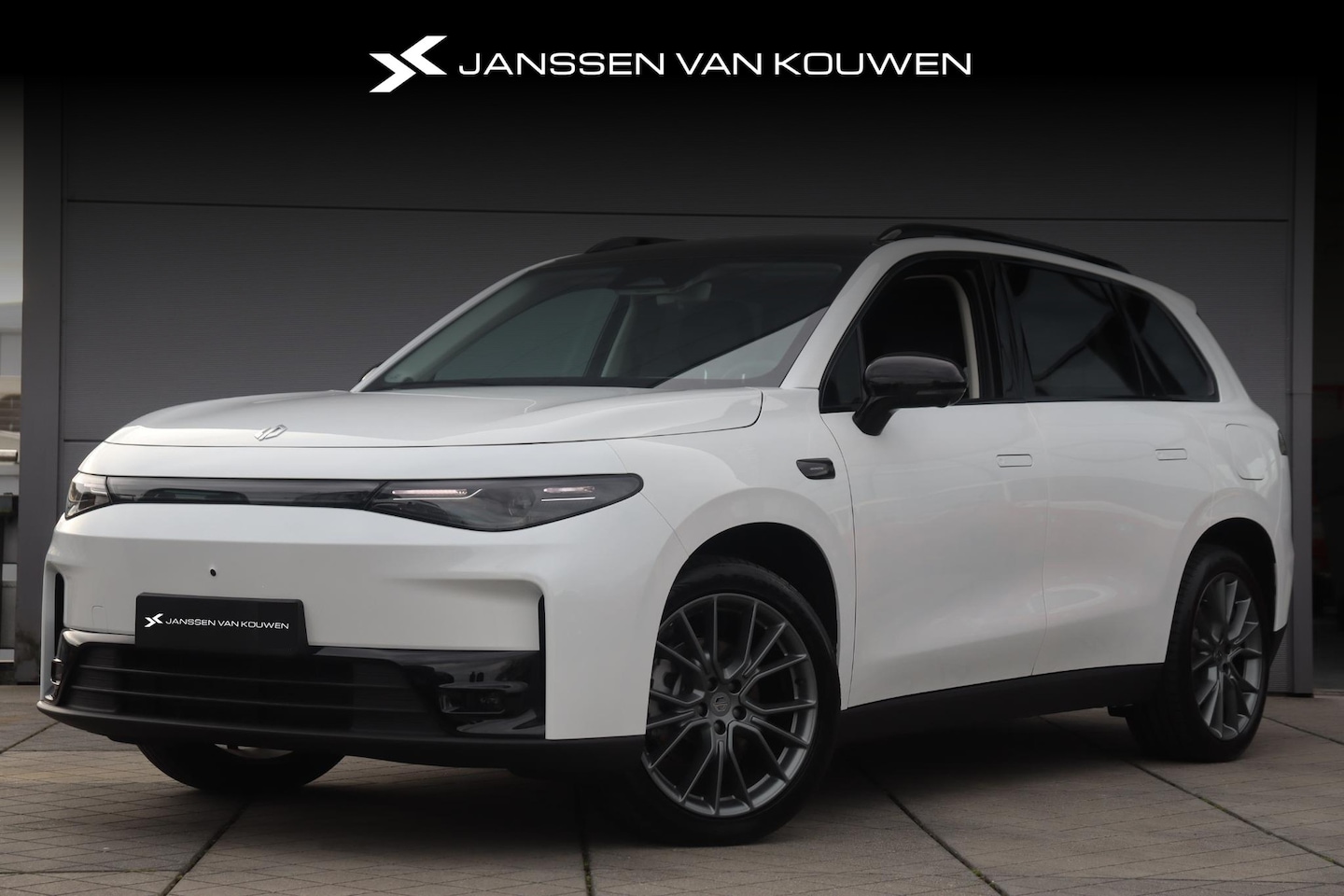 Leapmotor C10 - REEV Design 28.4 kWh Elektrisch en Benzine / € 3.000,- Voorraadkorting / Full Option - AutoWereld.nl