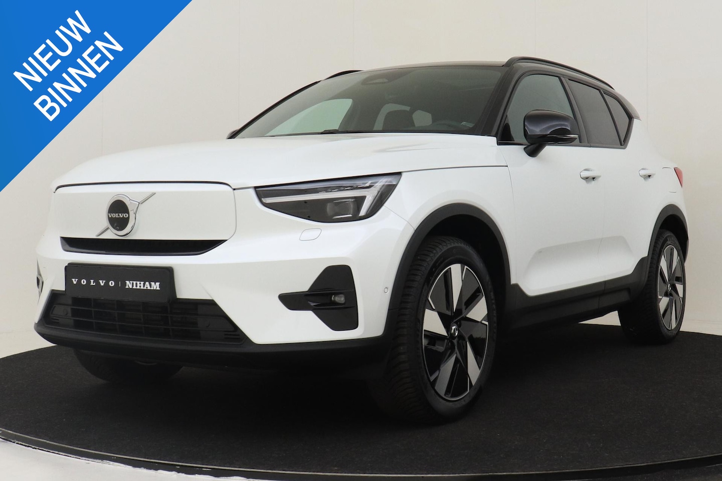 Volvo XC40 - SINGLE MOTOR EXTENDED RANGE ULTIMATE 82 kWh -PANO.DAK|360°CAM|HARMAN/KARDON|POWER-SEATS|PI - AutoWereld.nl