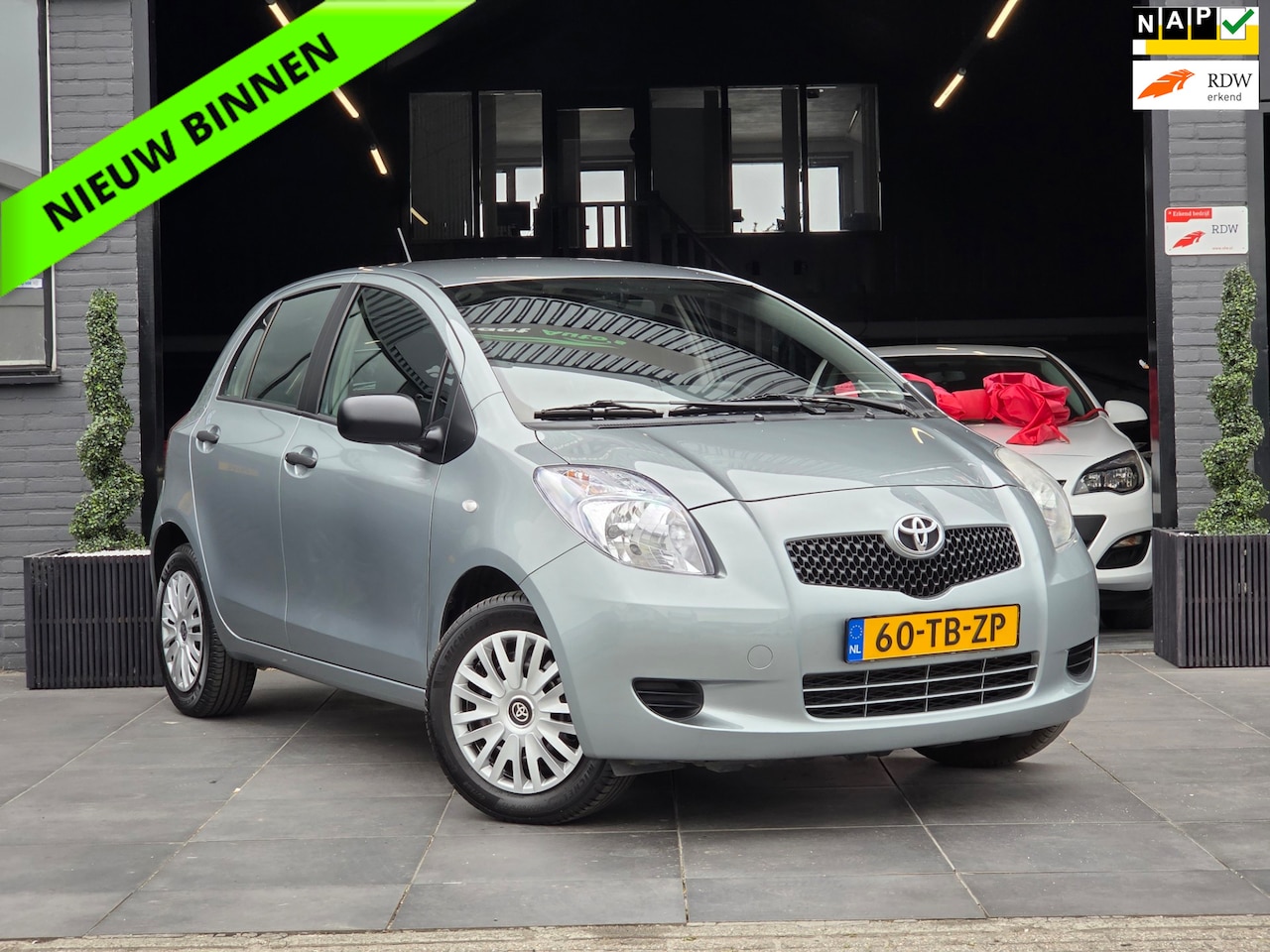 Toyota Yaris - 1.0 VVTi + | 5DRS | CRUISECONTROL | NAP - AutoWereld.nl