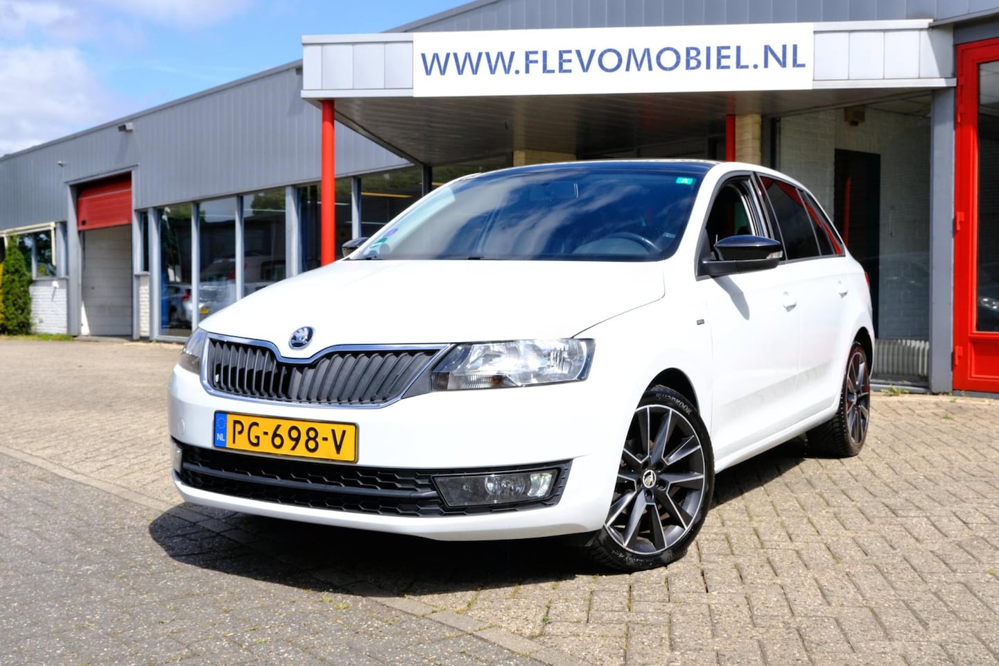 Skoda Rapid Spaceback - 1.2 TSI Greentech Drive Aut. Pano|Navi|Airco||LMV - AutoWereld.nl