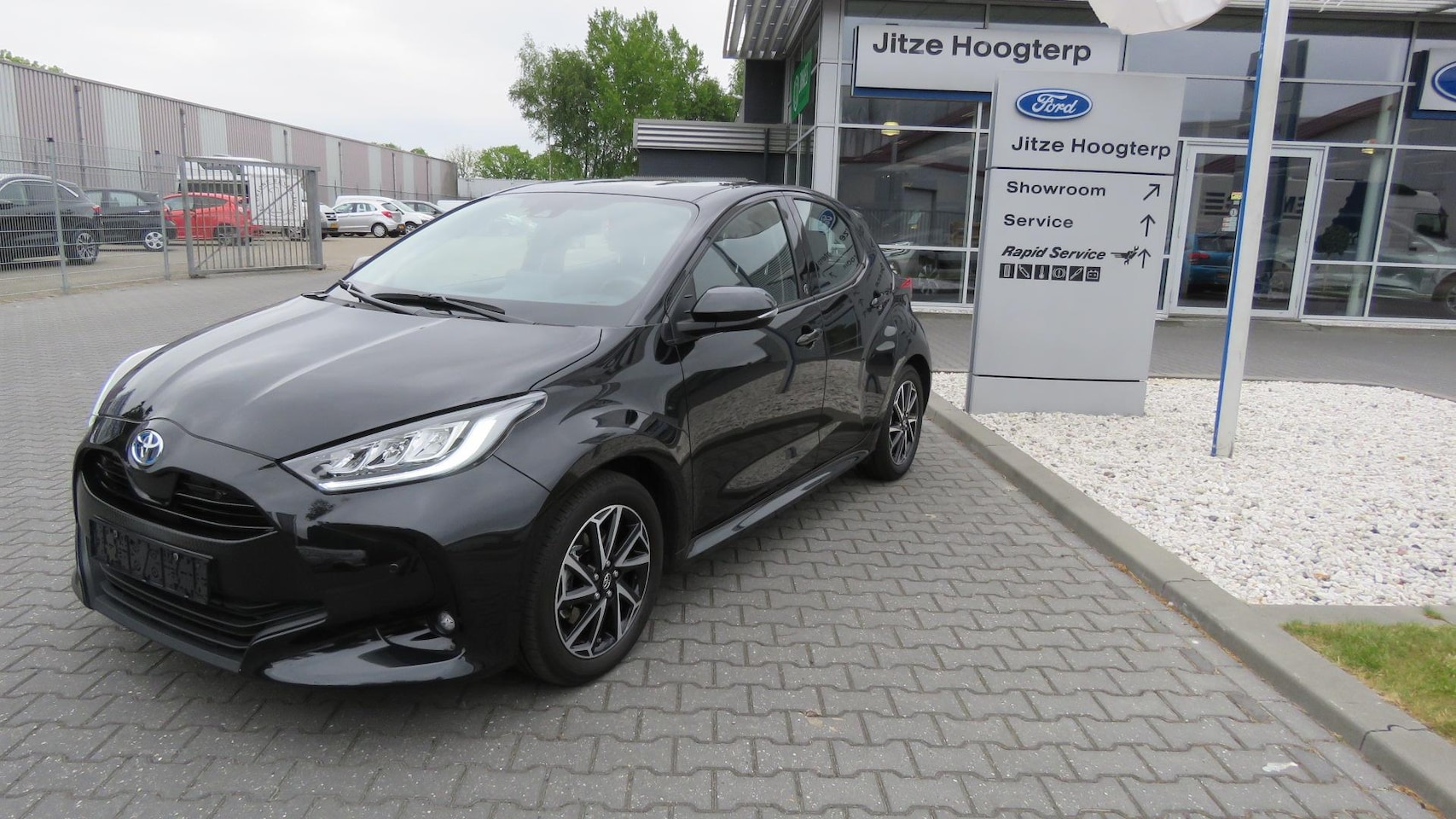 Toyota Yaris - 1.5 Hybrid TeamD ADAPTIEVE CRUISE, CLIMA, CAMERA, PDC V&A, STOELVERWARMING, 23.224KM - AutoWereld.nl