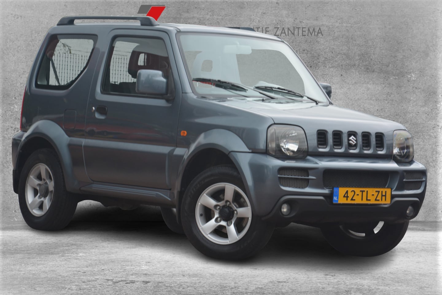 Suzuki Jimny - 1.3 Exclusive Nederlandse auto 200747 NAP nieuwe apk met airco cv trekhaak lmv 4x4 - AutoWereld.nl