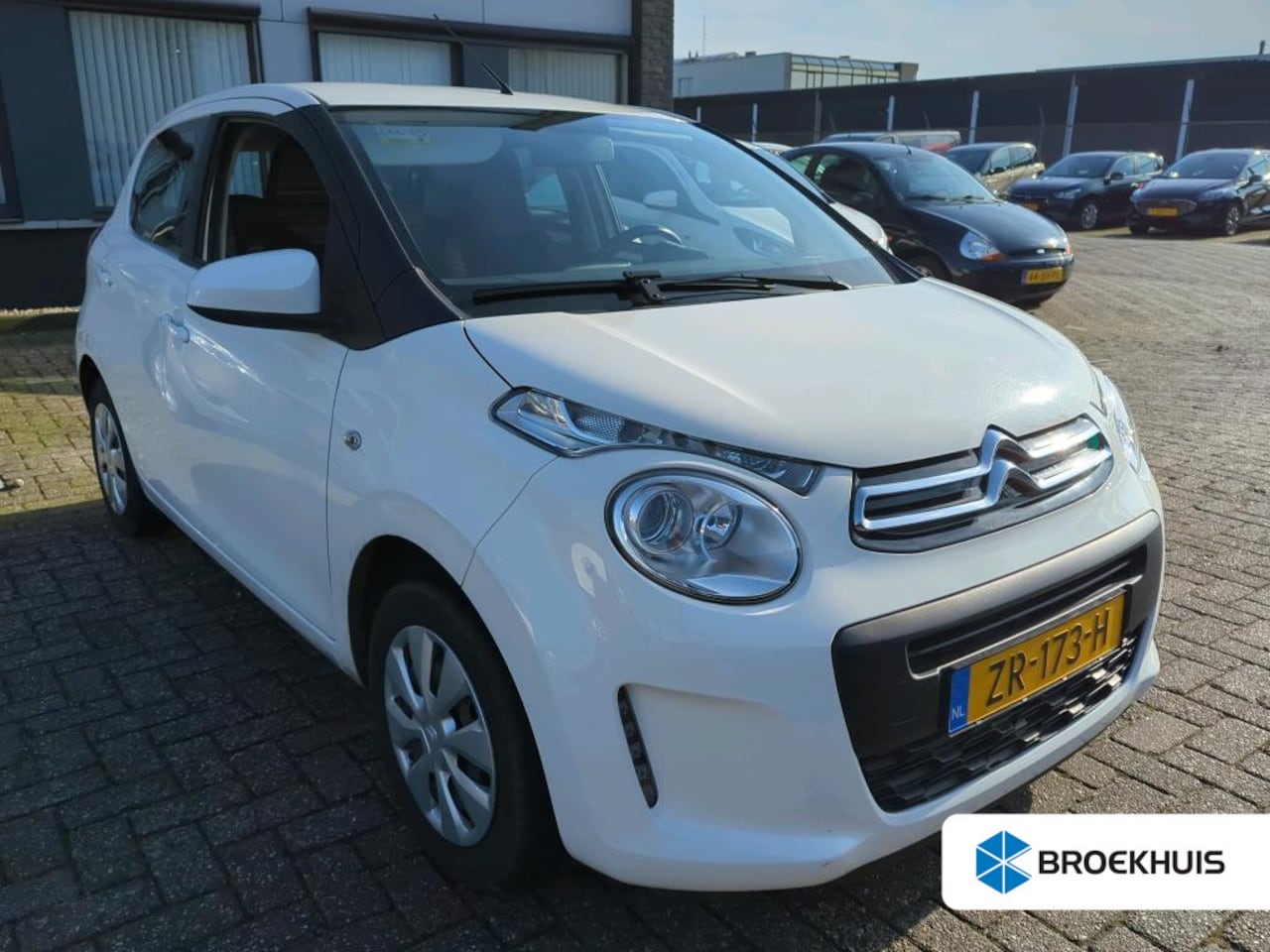 Citroën C1 - 1.0 VTi Feel | Bluetooth telefoonvoorbereiding | Elektrische ramen voor | Radio - AutoWereld.nl