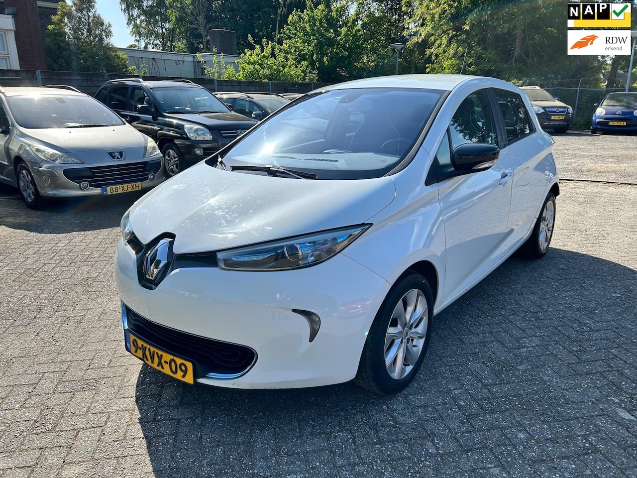 Renault Zoe - Q210 Zen Quickcharge 22 kWh //Eigen accu //APK - AutoWereld.nl