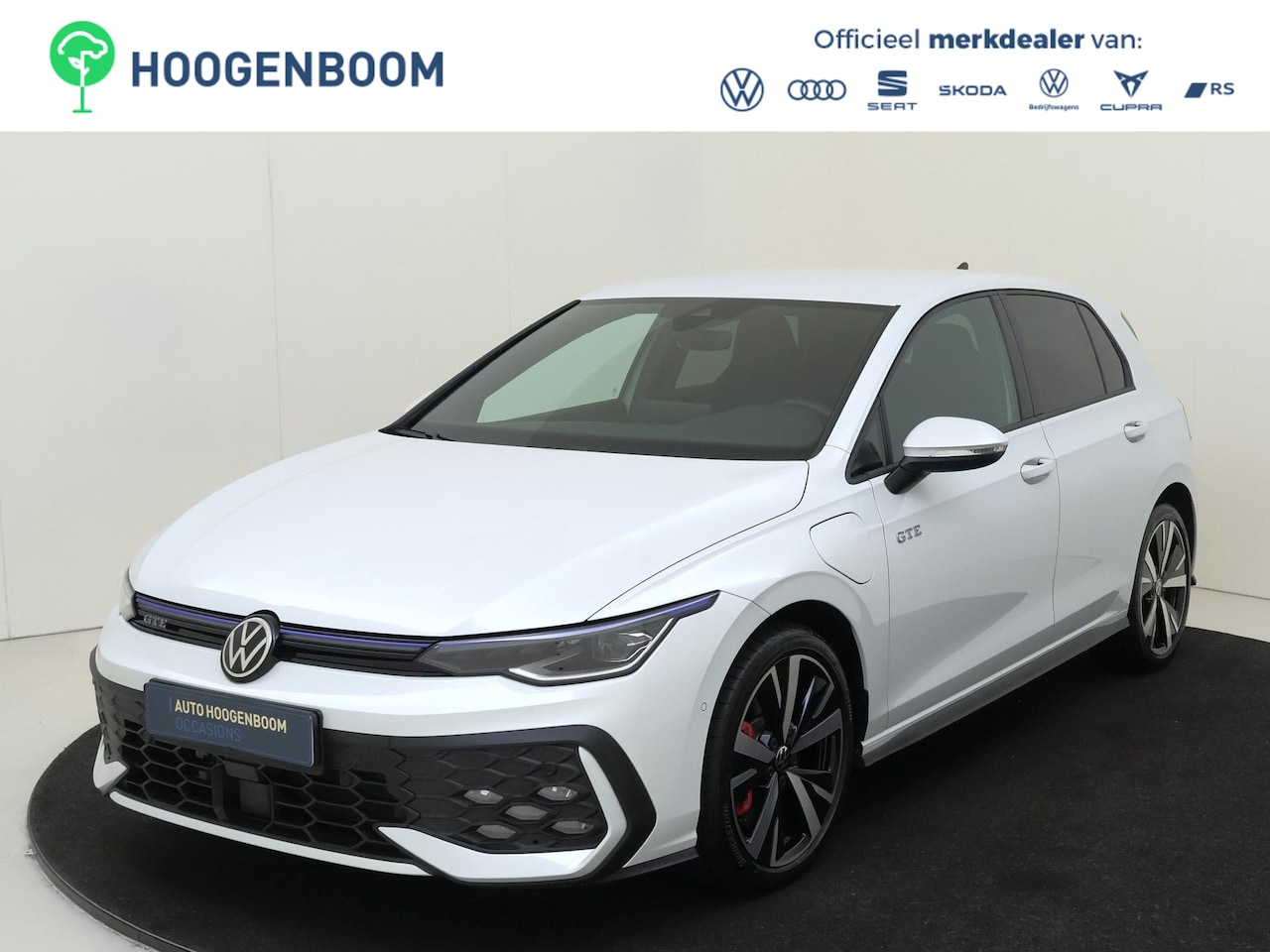 Volkswagen Golf - 1.5 eHybrid GTE | Trekhaak | Adaptieve demping | Dodehoek detectie | Stoel- en stuurwielve - AutoWereld.nl