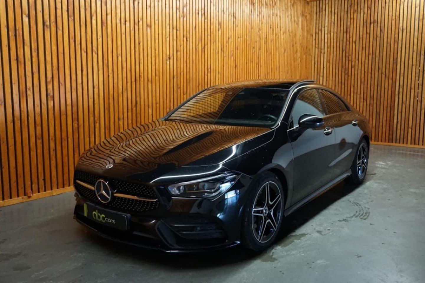 Mercedes-Benz CLA-Klasse - CLA 180 BUSINESS SOLUTION AMG AUTOMAAT/ PANODAK/ SFEER - AutoWereld.nl