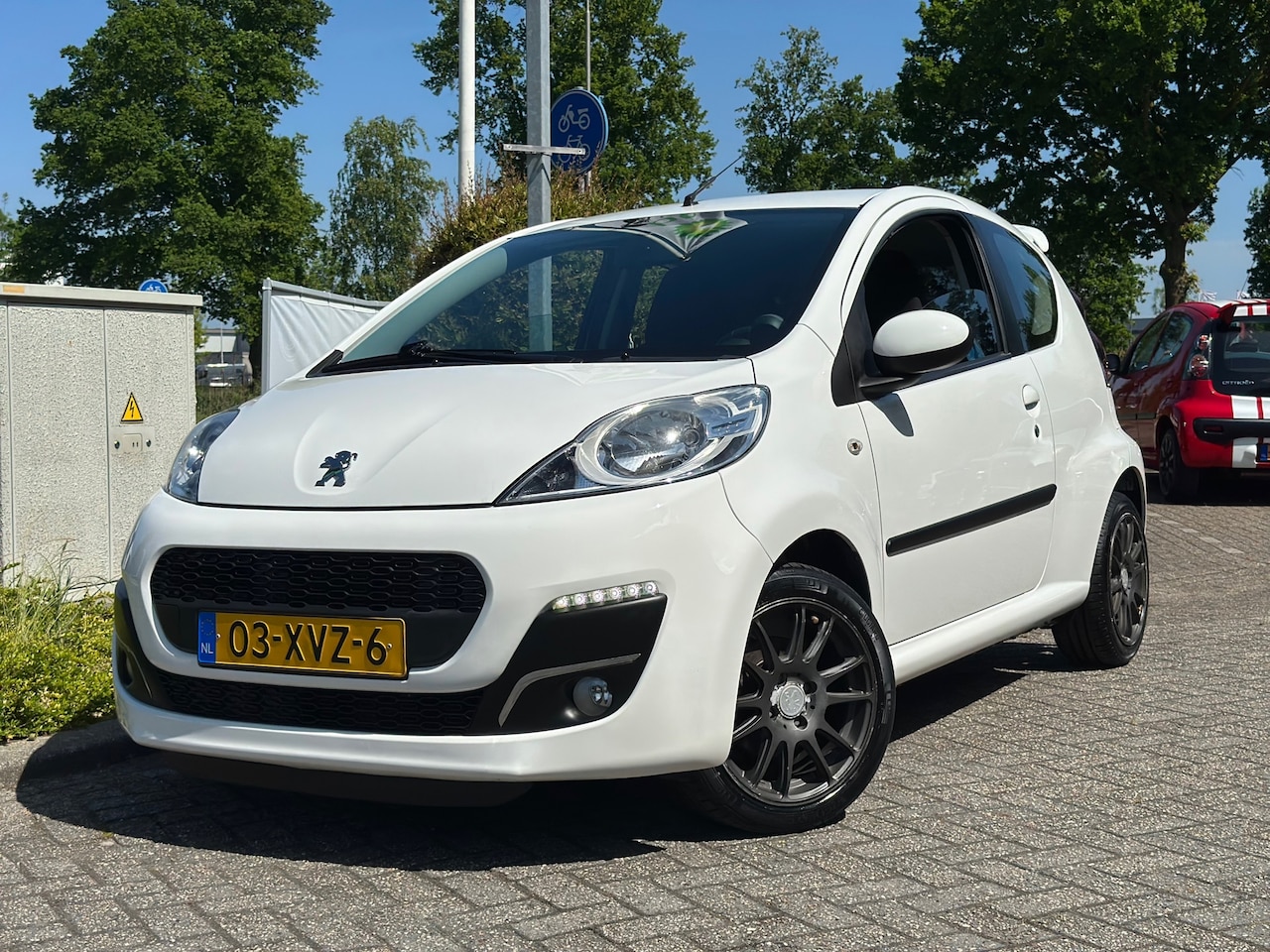 Peugeot 107 - 1.0 Active sport facelift airco led - AutoWereld.nl