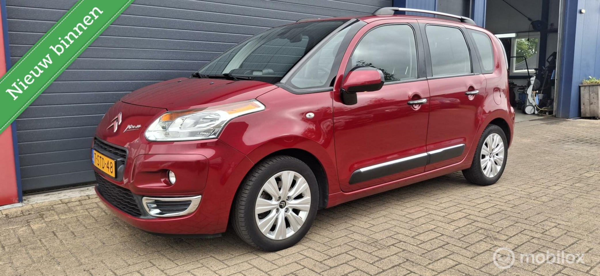 Citroën C3 Picasso - 1.6 VTi Exclusive 1.6 VTi Exclusive,Automaat,trekhaak,clima - AutoWereld.nl