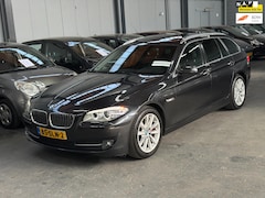 BMW 5-serie Touring - 523i High Executive Automaat PANO Trekhaak Leer APK NAP