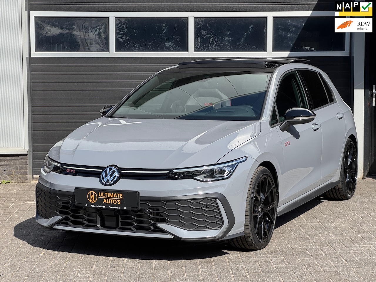 Volkswagen Golf - 2.0 TSI GTI DSG Virtual, Pano, Navi, Camera, HUD, Ambient, Stuurverwarming/Stoelverwarming - AutoWereld.nl