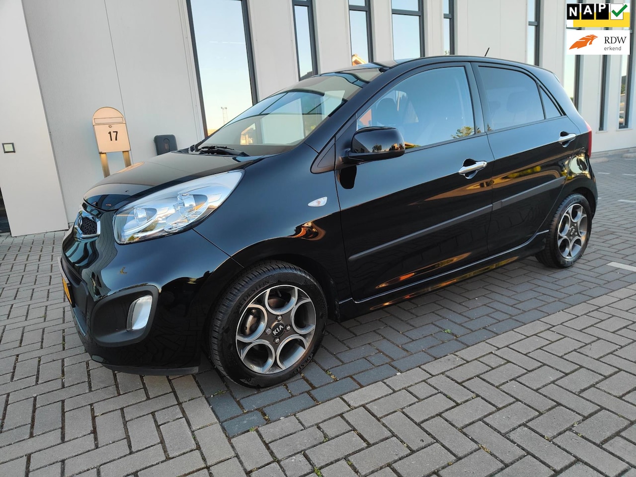 Kia Picanto - 1.2 CVVT World Cup Ed. 4 cilinder! - AutoWereld.nl
