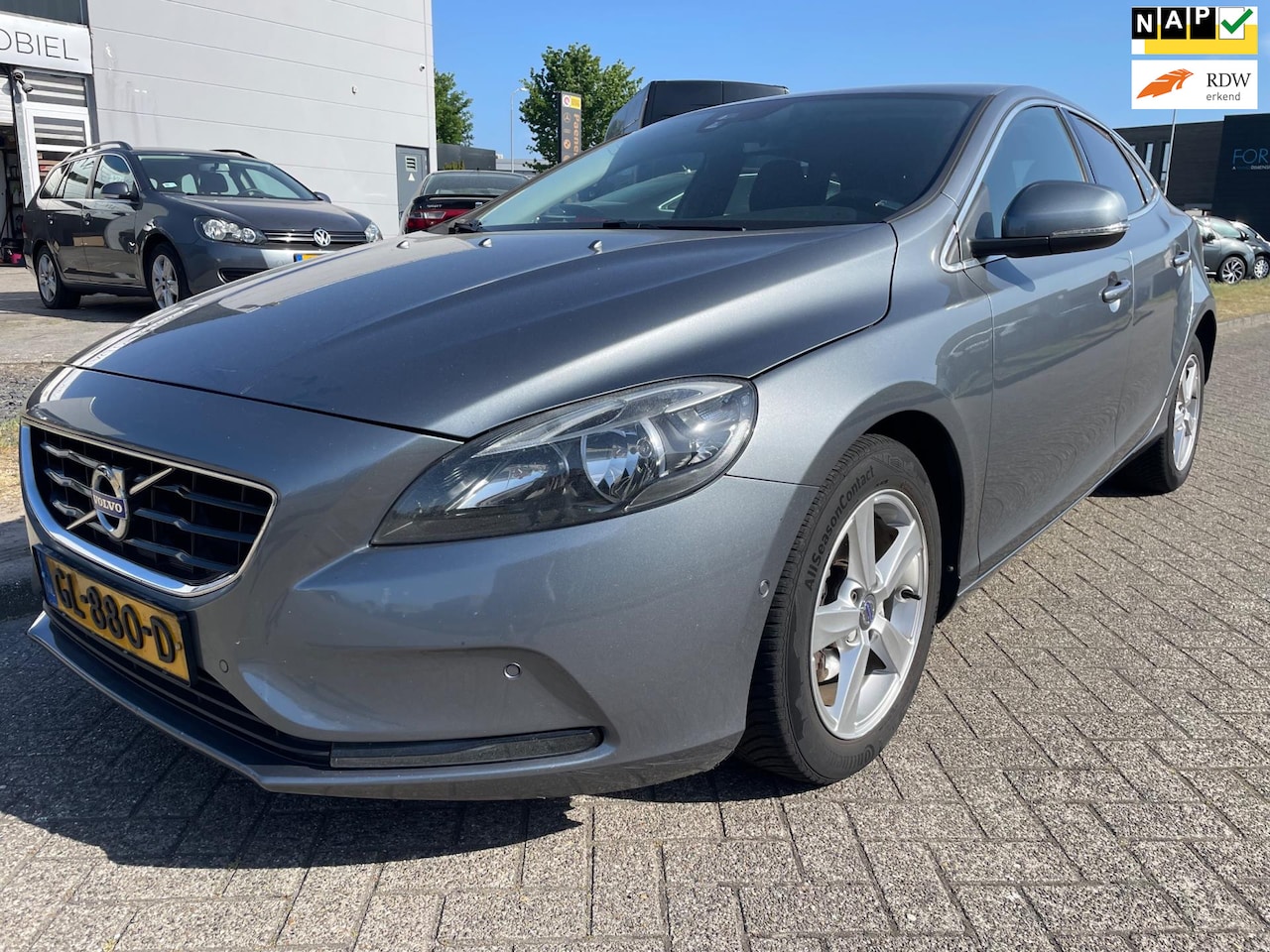 Volvo V40 - 2.0 D2 Summum Business Harman Kardon - AutoWereld.nl