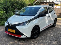 Toyota Aygo - 1.0 VVT-i X-Fun Sport 5DRS / 62.886 km / Dealer OH / AIRCO / CRUISE / NAP / RODE ACCENTEN