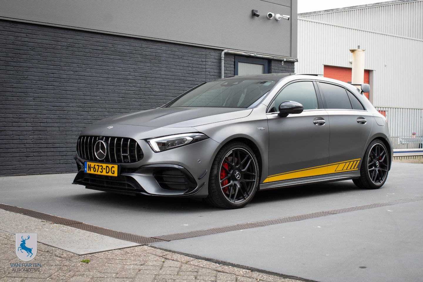 Mercedes-Benz A-klasse - AMG 45 S 4MATIC+ Premium Plus / Origineel Nederlands / Schaalstoelen / Unieke auto! - AutoWereld.nl