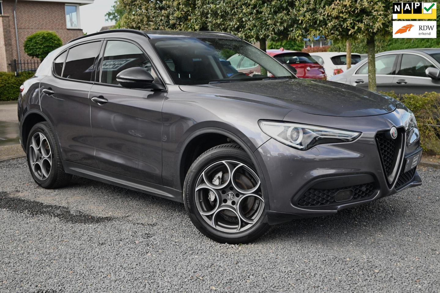 Alfa Romeo Stelvio - 2.0 T AWD Q4 B-Tech 200 PK Aut. 1e Eig Xenon Leder Camera 19'' - AutoWereld.nl
