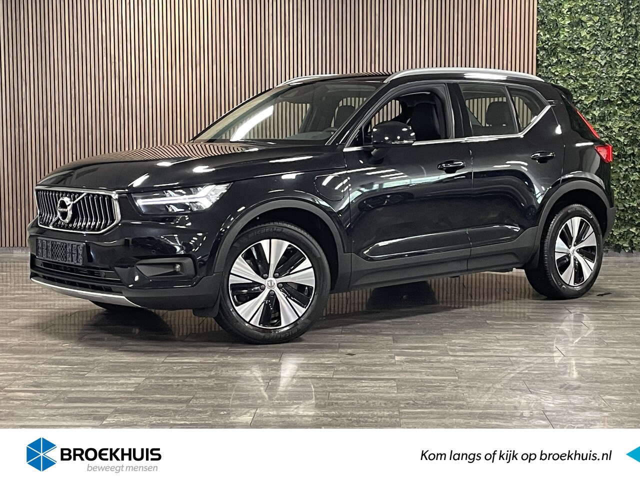 Volvo XC40 - T4 Recharge Inscription | Trekhaak | Stoel en Stuurwielverwarming | Lederen bekleding | BL - AutoWereld.nl