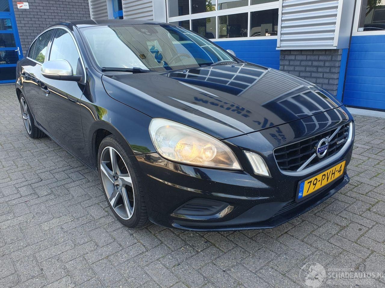 Volvo S60 - S-60 1.6 T4 R-Design - AutoWereld.nl