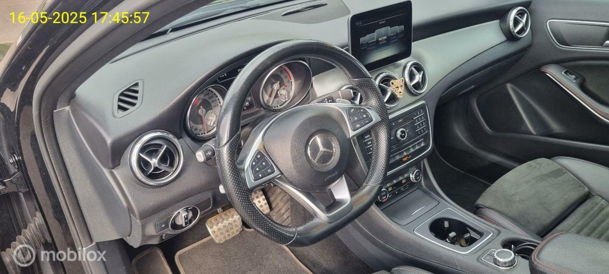 Mercedes-Benz GLA-Klasse - 220 4 matic amg pakket panoramadak