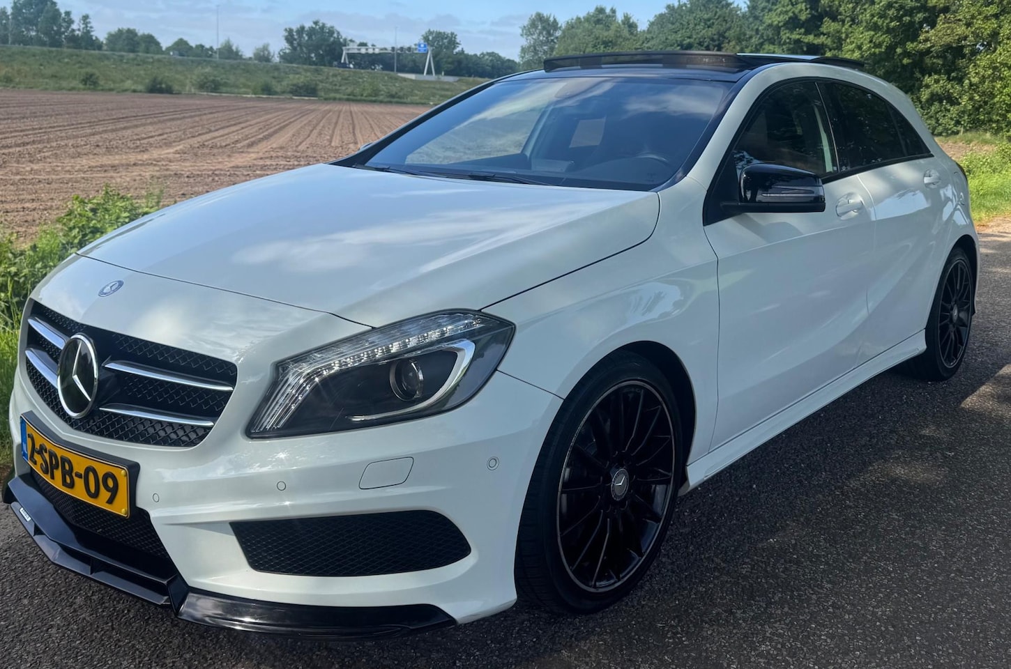 Mercedes-Benz A-klasse - 180 AMG PANO CLIMA NAP AUTOMAAT BRABUS - AutoWereld.nl