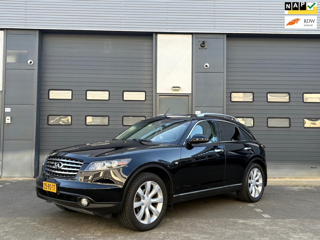 Infiniti FX - 45 AWD V8 Origineel NL auto, YOUNGTIMER - AutoWereld.nl