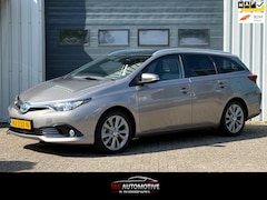 Toyota Auris Touring Sports - 1.8 Hybrid Executive NAVI / PANO