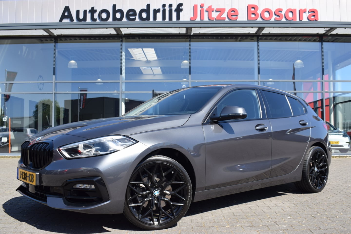 BMW 1-serie - 118i Automaat High Executive Edition Sport LED | Virtual | Sportstoelen | Carplay | Half L - AutoWereld.nl