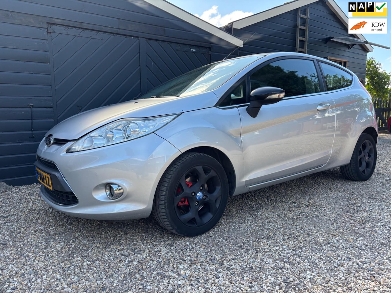 Ford Fiesta - 1.25 Ghia CLIMA | ST LOOK | EL RAMEN | APK 2026! - AutoWereld.nl
