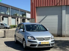 Volkswagen Golf - 1.6 Turijn / Airco/ Nieuwe APK / Trekhaak