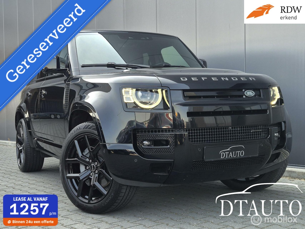 Land Rover Defender 110 - 2.0 P400e X-Dynamic SE Luchtvering Meridian Memory ENZ - AutoWereld.nl