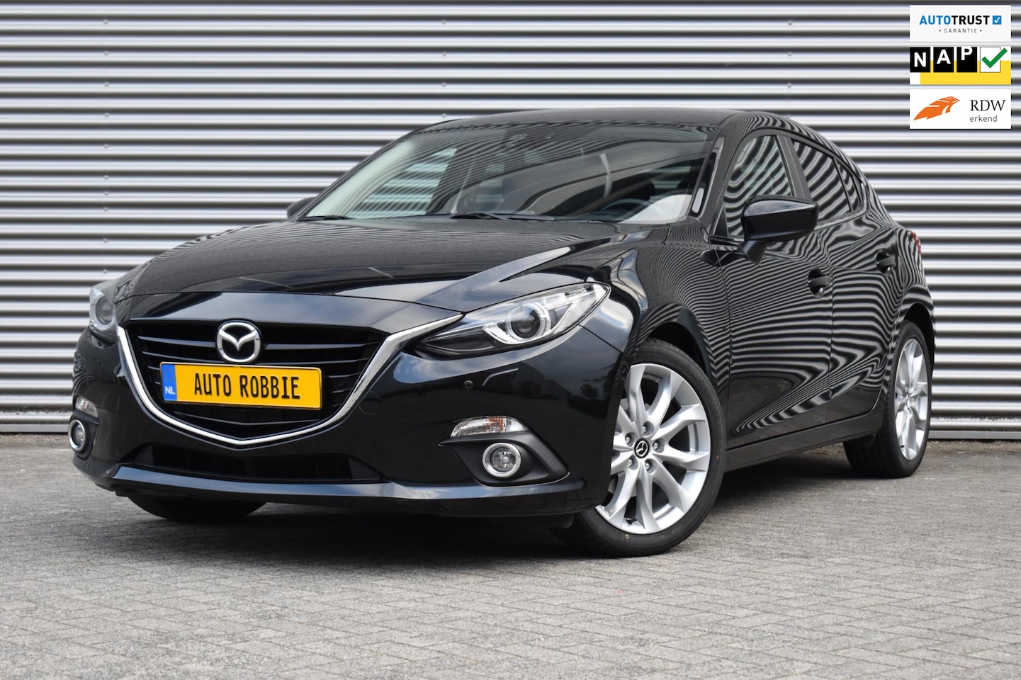 Mazda 3 - 2.0 SkyActiv-G 120-PK, Airco, Ecc, Cruise, Navi, Camera. - AutoWereld.nl