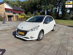 Peugeot 208 - 1.2 PureTech Style/LAAG KM/ CRUISE CONTROL/AIRCO/GOED ONDERHOUD/NAVI