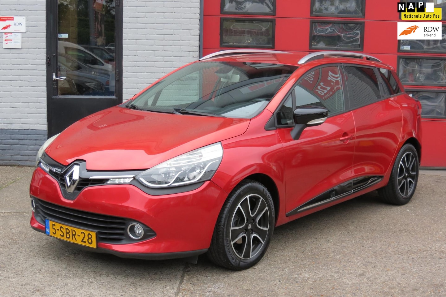 Renault Clio Estate - 1.5 dCi ECO Dynamique 1.5 dCi ECO Dynamique , AIRCO , NAVI - AutoWereld.nl