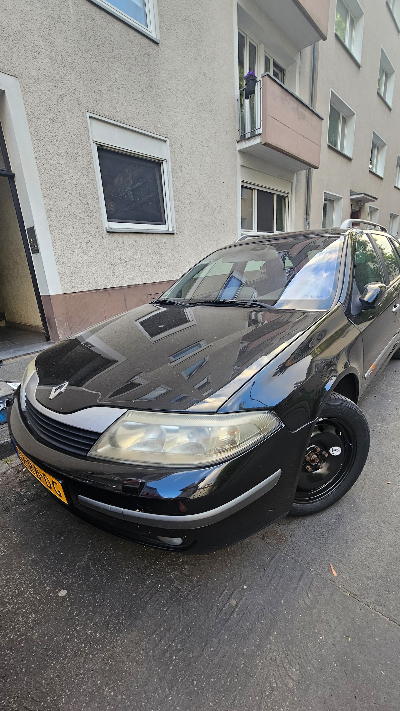 Renault Laguna Grand Tour - 2.0-16V T Privilège - AutoWereld.nl