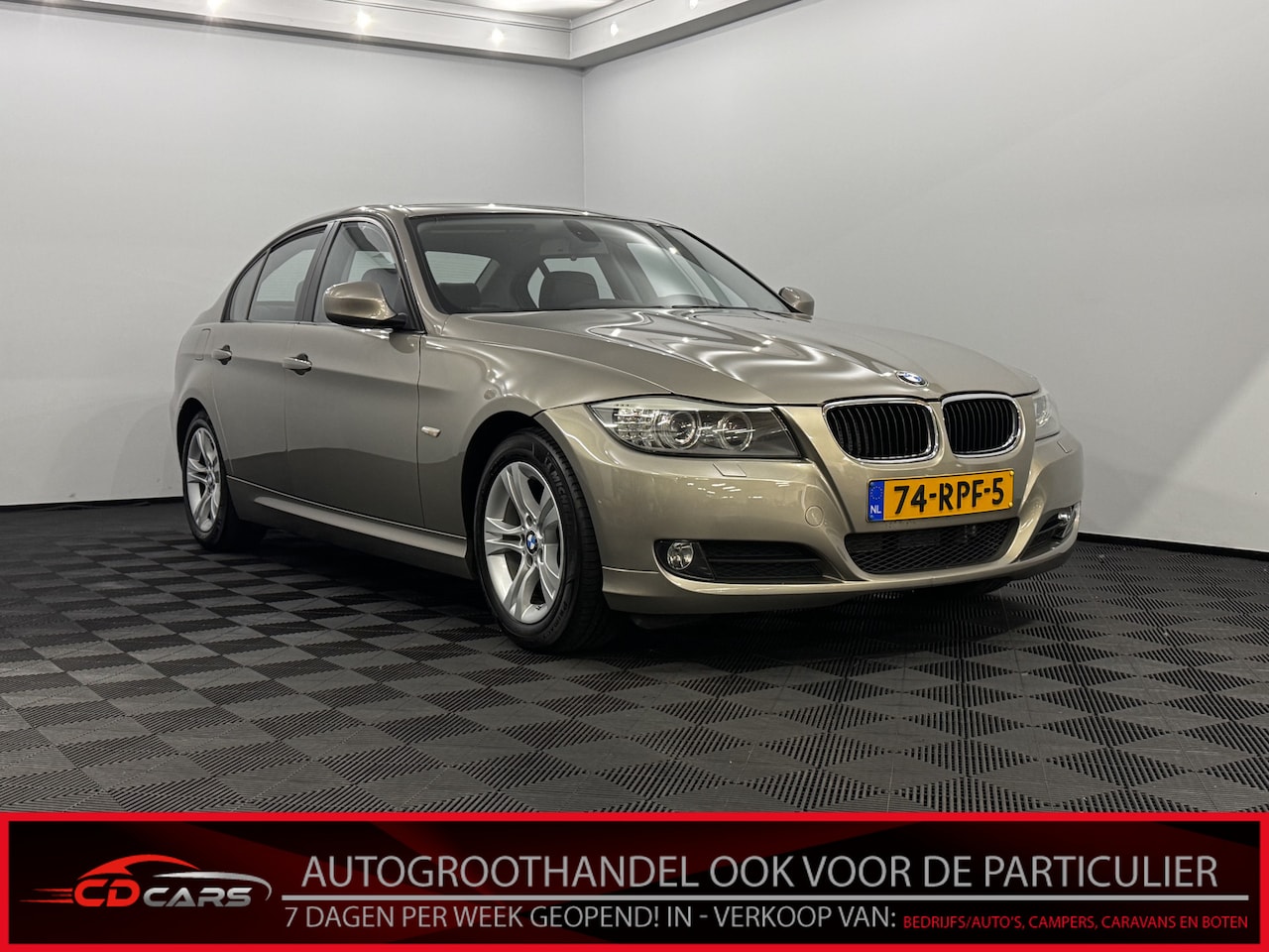 BMW 3-serie - 318i Corporate Lease Luxury Line Leder, Clima, Parkeersensoren, Navi, Keyless start, Cruis - AutoWereld.nl