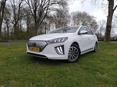 Hyundai IONIQ - Premium EV 300km bereik incl. accu rapport