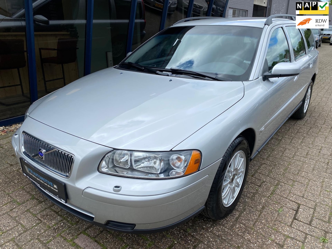 Volvo V70 - 2.4 Kinetic Youngtimer 40.421KM!!! - AutoWereld.nl