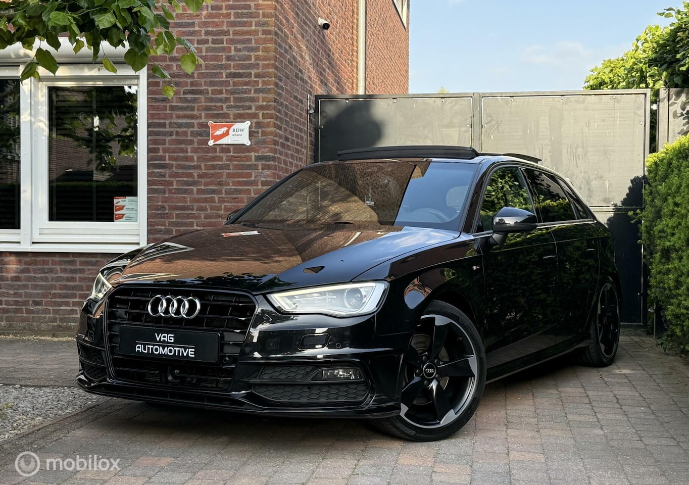 Audi A3 Sportback - 1.8 TFSI 180PK S-Line Led Nav Pano ACC DCC Leder Lane Assist 18 Inch Rotor - AutoWereld.nl