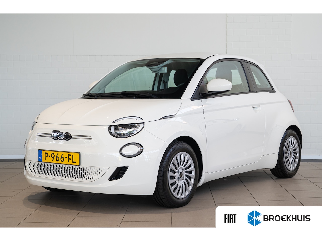 Fiat 500 - Action 24 kWh | Airco | Keyless Start | Digitaal instumentenpaneel | - AutoWereld.nl
