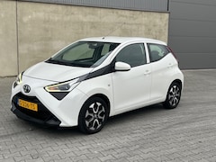 Toyota Aygo - 1.0 VVT-i x-fun 85.000 KM NAP+APPLE CARPLAY+LED+AIRCO+5 DEURS+LEDEREN MF STUUR+USB AUX BLU