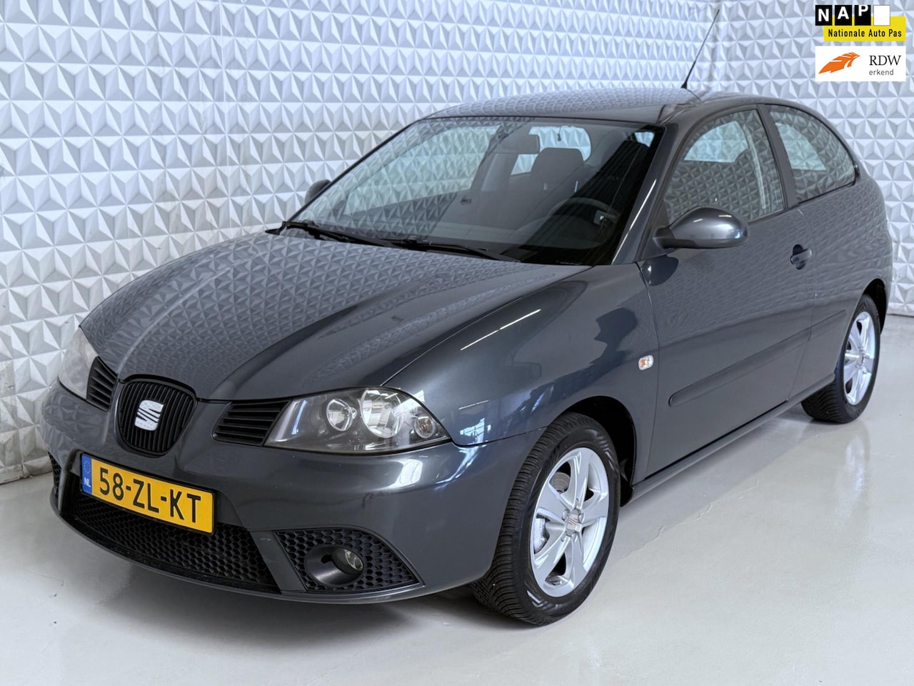 Seat Ibiza - 1.6-16V Freestyle Airco CLIMA Cruise APK (2008) - AutoWereld.nl