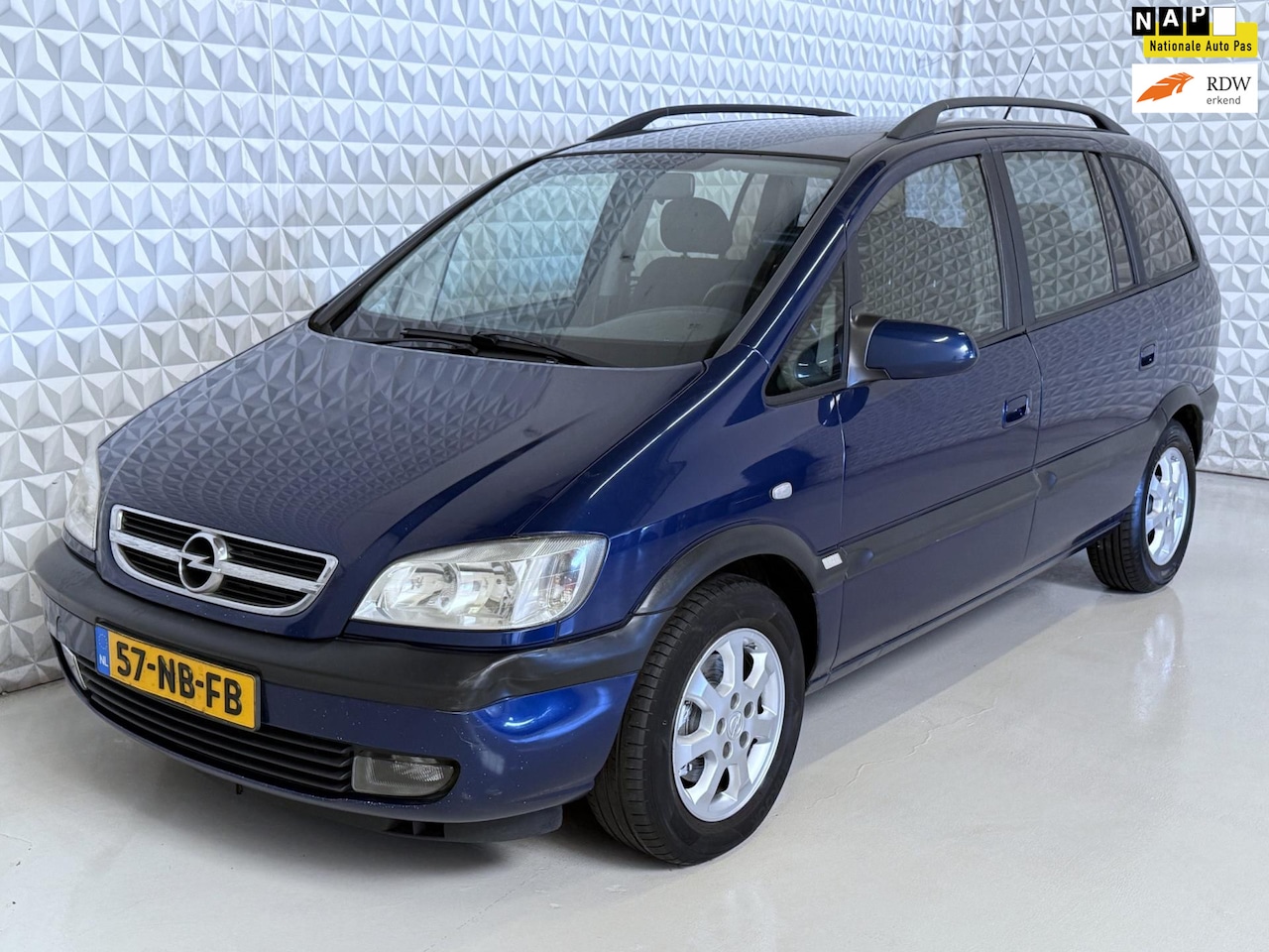 Opel Zafira - 1.8-16V Airco Elegance Navigatie Trekhaak (2003) - AutoWereld.nl