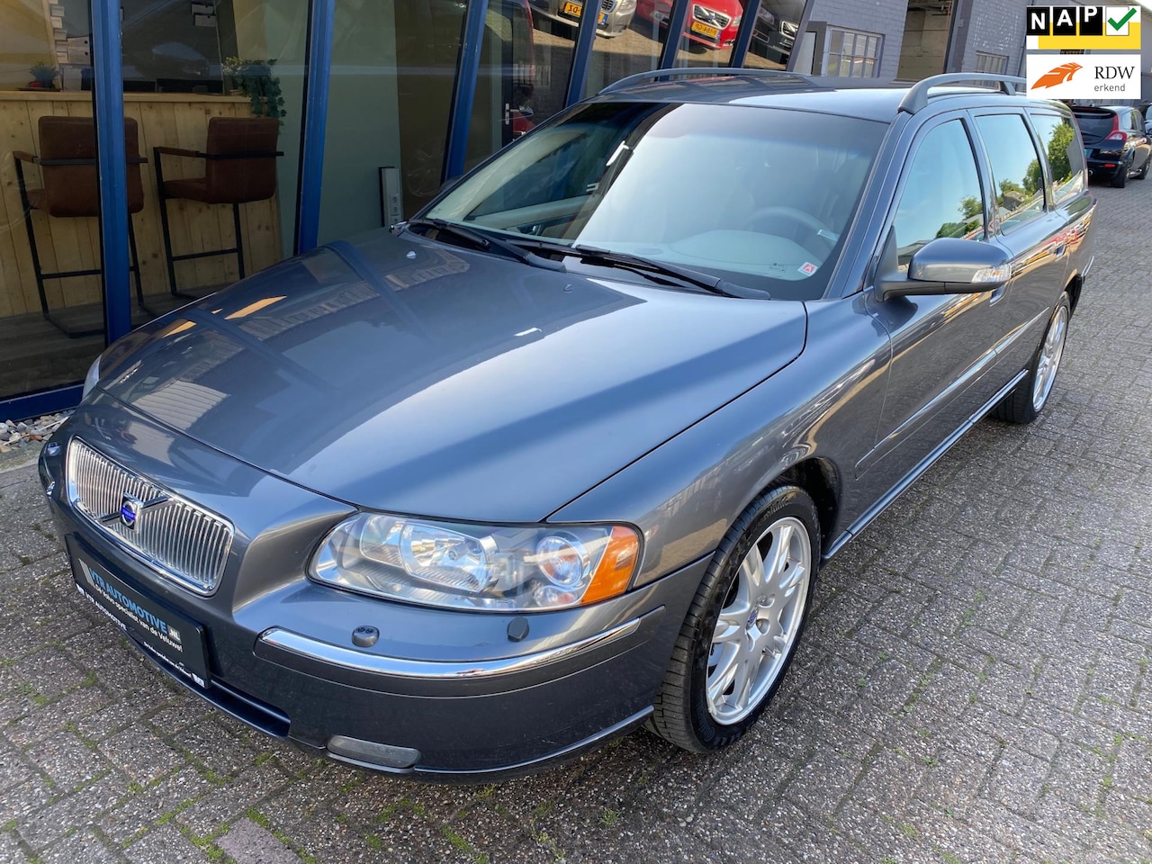 Volvo V70 - 2.4 Summum 170PK Automaat 84.000KM!!! Youngtimer - AutoWereld.nl