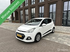Hyundai i10 - 1.0i i-Motion Premium Airco Cruise Navi